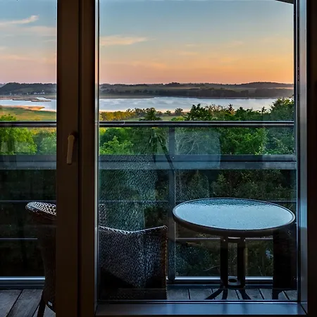 Cliff Ruegen Hotel 4*