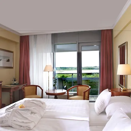 Cliff Ruegen Отель 4*