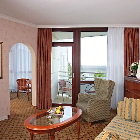 Отель Cliff Ruegen 4*